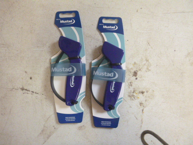 lot 193 image: 2 Mustad Multi-Sharpeners
