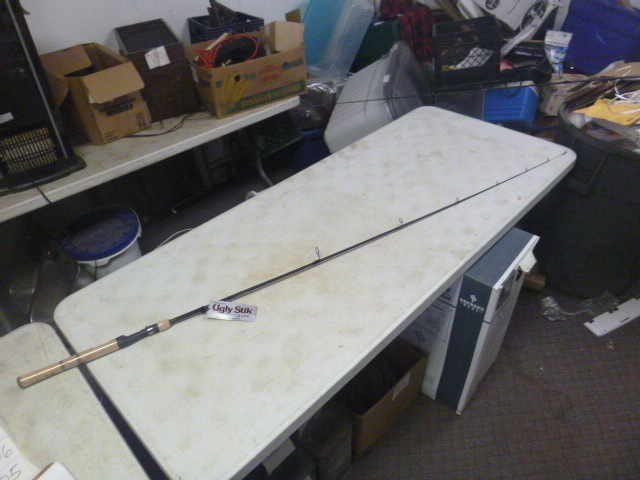 lot 206 image: Shakespeare Ugly Stik Elite Rod