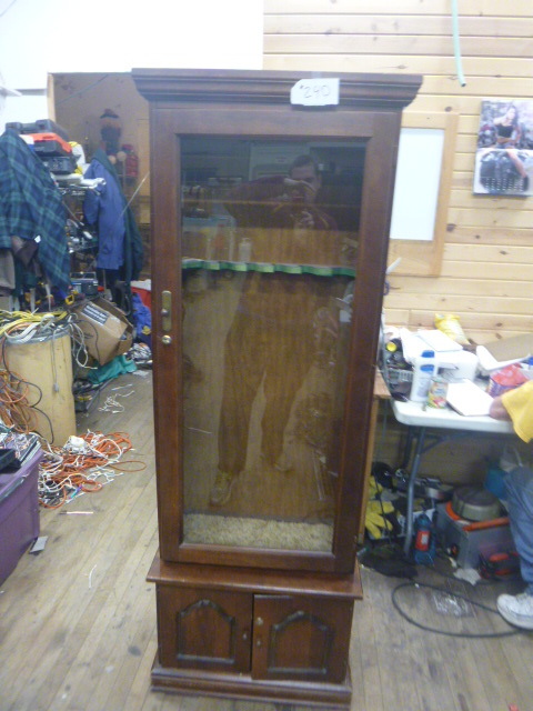 lot 240 image: Gun Case with Key