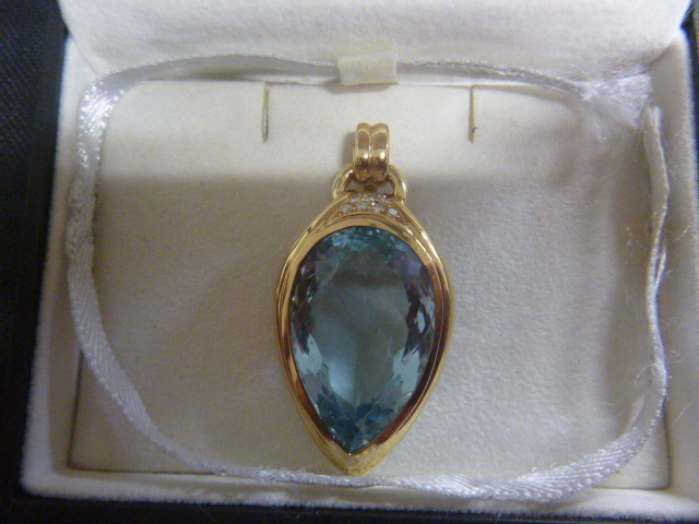 lot 1 image: H. Stern 50.98 Carat Aquamarine Pendant