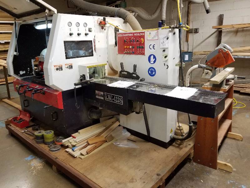 lot 14 image: Leadermac 423C 4-Head Solid Wood Moulder.