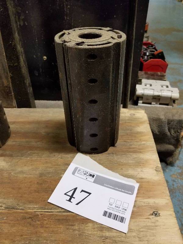 lot 47 image: Ruey cutting tools 9 HSS cutting head for non corrugated straight blades