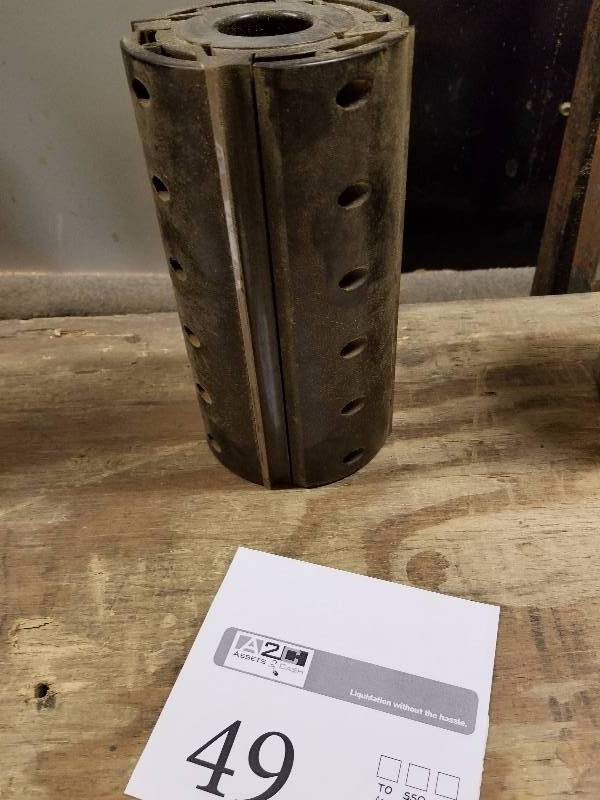 lot 49 image: Ruey 9 HSS cutting head for non corrugated straight blades