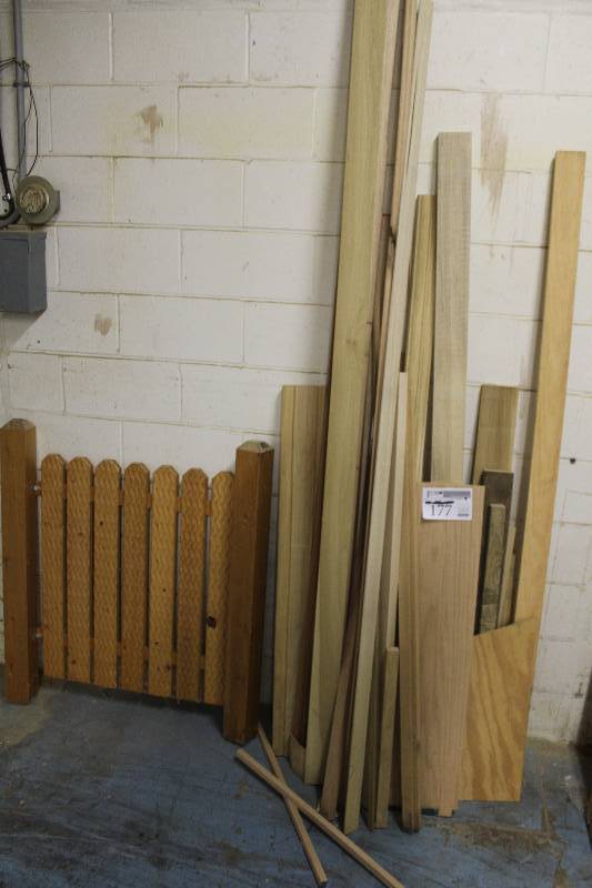 lot 177 image: Misc lot of wood