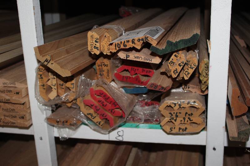 lot 127 image: Shelf of misc. crown