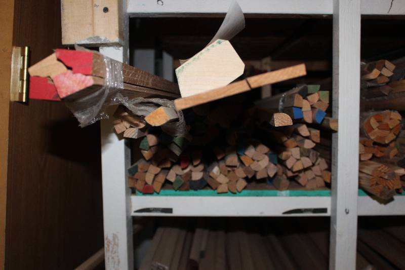 lot 102 image: Shelf of Misc base shoe