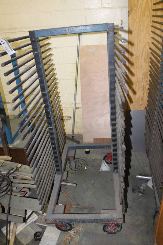 lot 328 image: wheeled drying rack