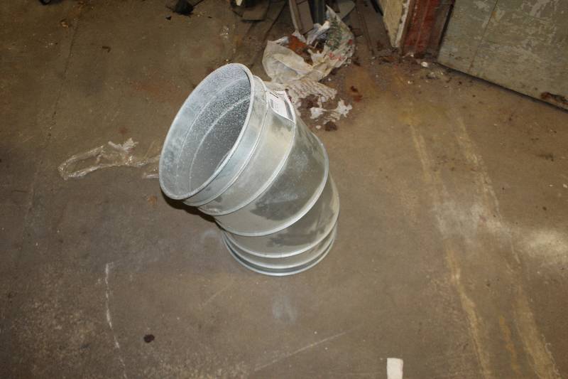 lot 471 image: 14 45 Dust Collection Elbow