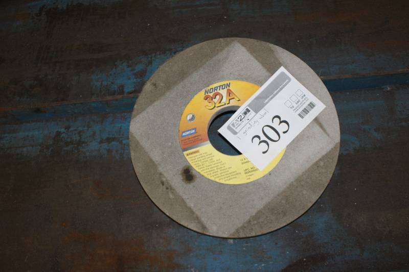 lot 303 image: Norton 32a grinding wheel NOS