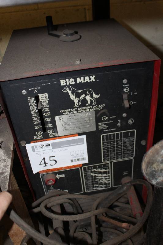 lot 45 image: Big Max 225 Amp Arc Welder