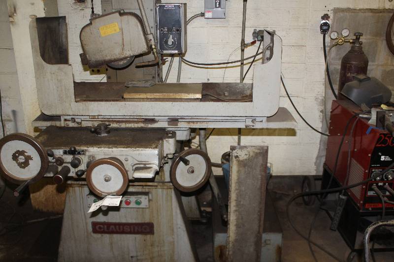 lot 29 image: Clausing 4020 Automatic Flat Grinder with Magnetic Base
