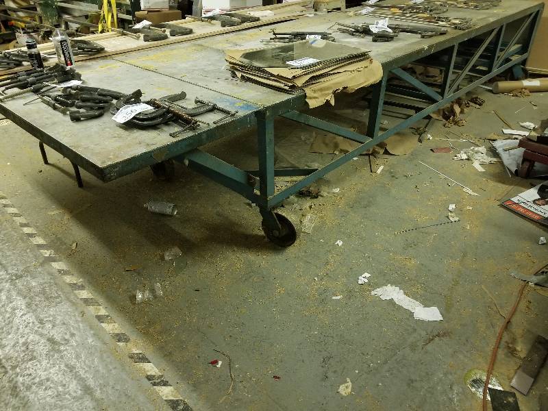 lot 266 image: Heavy Duty 17 rolling table