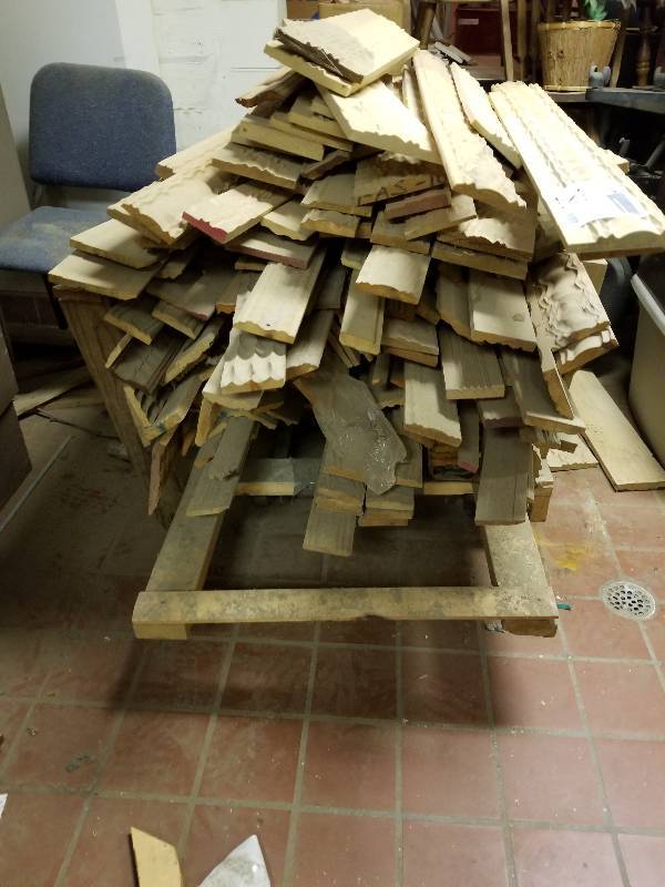 lot 281 image: Misc Cool wood in hall