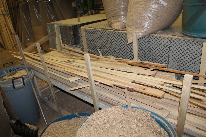 lot 225 image: large lot wood drops with table  stand
