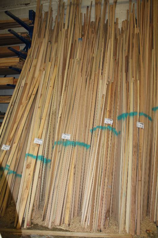 lot 216 image: large lot wood drops