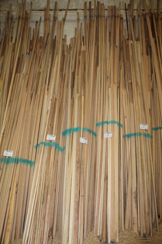 lot 218 image: large lot wood drops