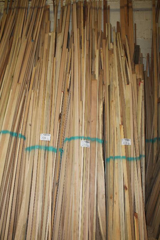 lot 221 image: large lot wood drops