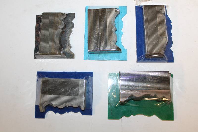 lot 346 image: 5 Crown Profile Knives w Templates