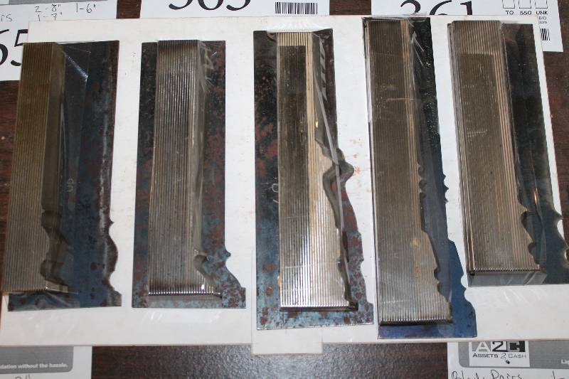 lot 361 image: 4 Baseboard Profile Knives w Templates