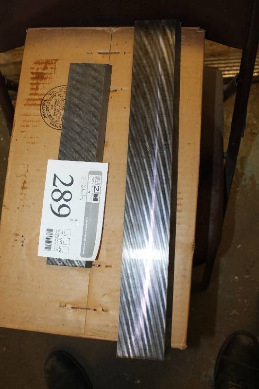 lot 289 image: Lot of HHS Blade Stock