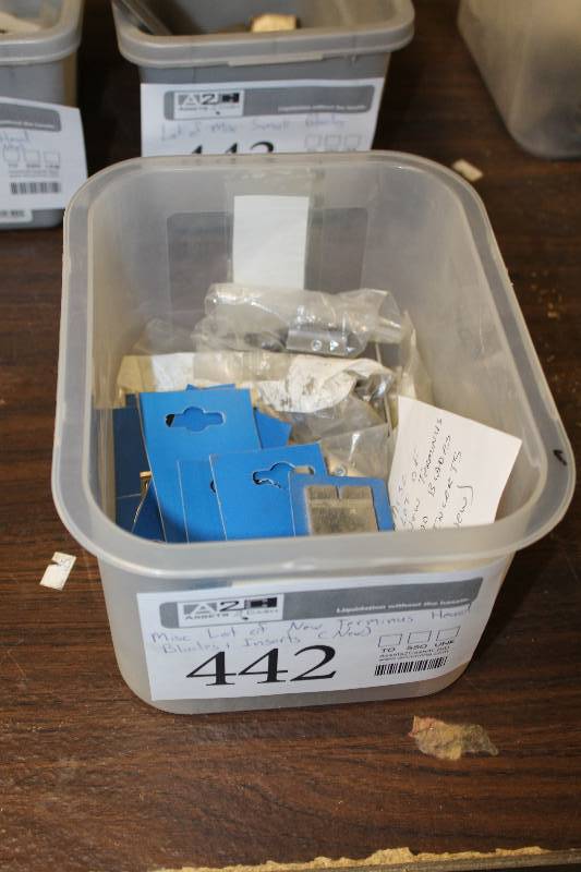 lot 442 image: Misc Lot of New Terminus Head Blades & Inserts