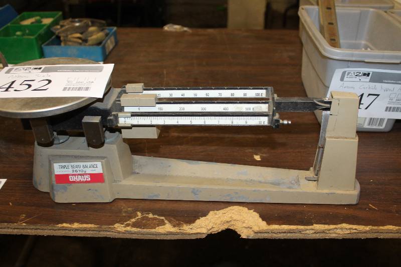 lot 452 image: Hohaus 2610g Triple Beam Scale