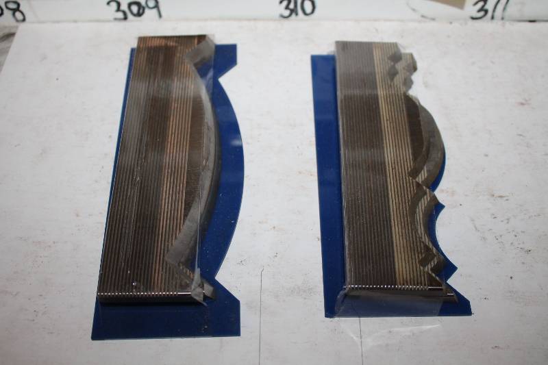 lot 359 image: 5 Crown Profile Knives w Templates