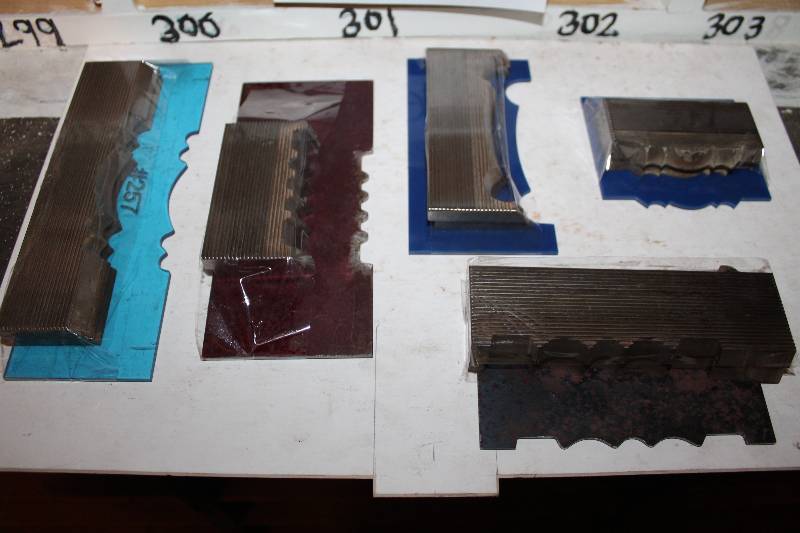 lot 399 image: 5 Symmetrical (Case, Chair Rail) Profile Knives w Templates