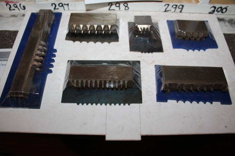 lot 398 image: 5 Symmetrical (Case, Chair Rail) Profile Knives w Templates