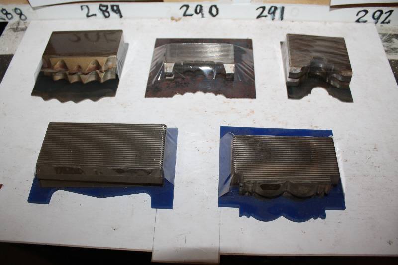 lot 395 image: 5 Casing Profile Knives w Templates