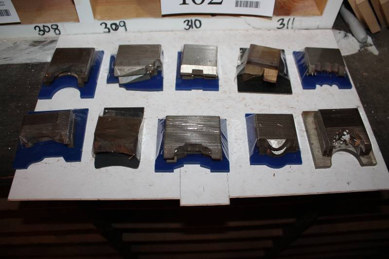 lot 413 image: 10 misc. small profile blades