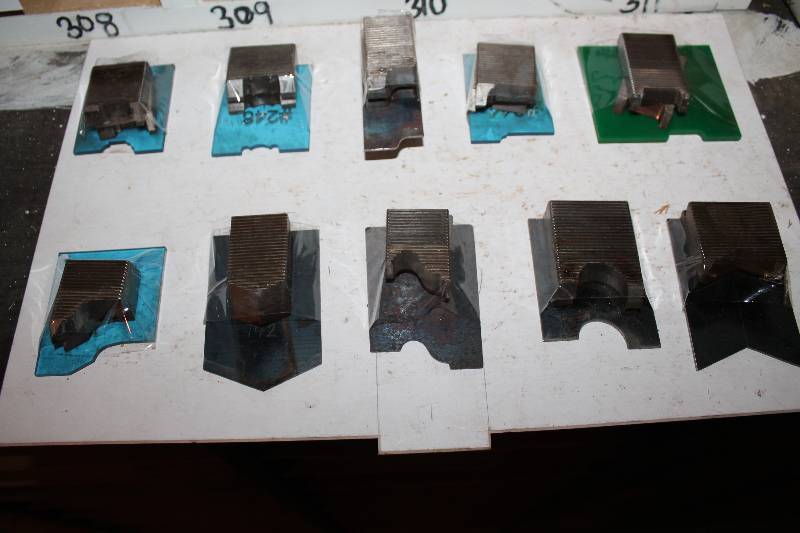 lot 416 image: 10 misc. small profile blades