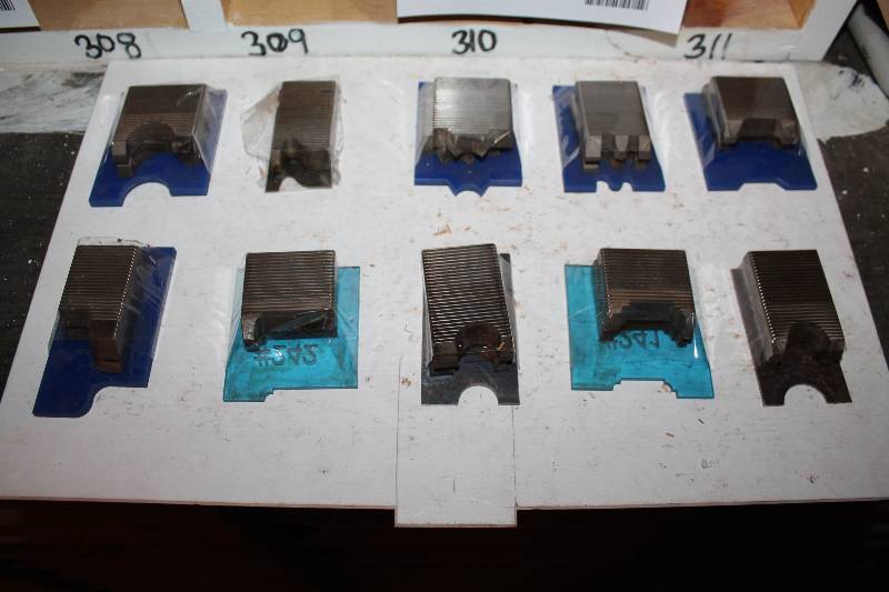 lot 418 image: 10 misc. small profile blades