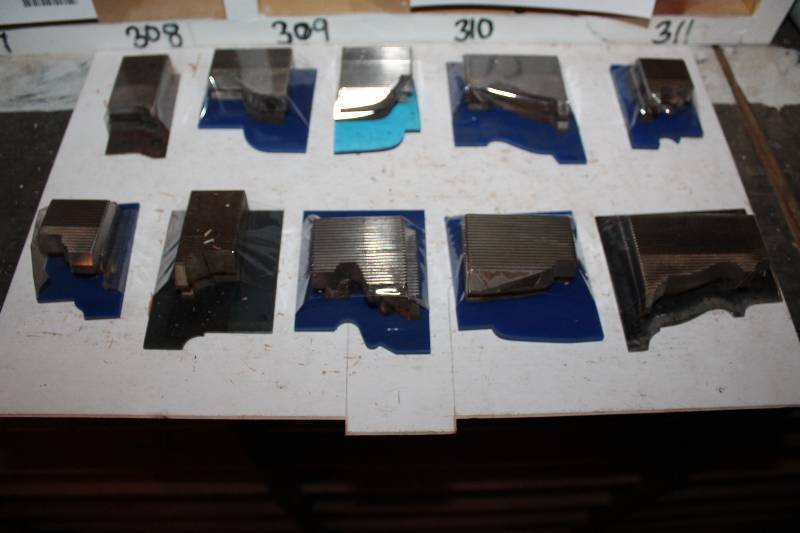 lot 426 image: 10 base cap profile blades