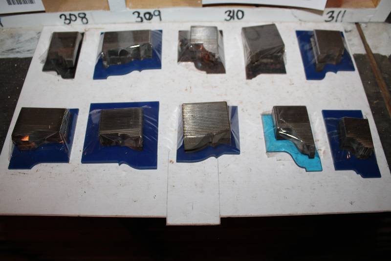 lot 428 image: 10 base cap profile blades