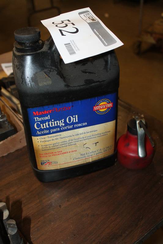 lot 552 image: 12 Gallon Thread Cutting Oil