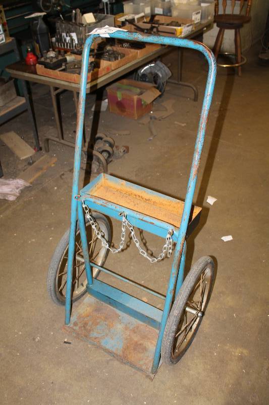 lot 309 image: Small Welding Cart