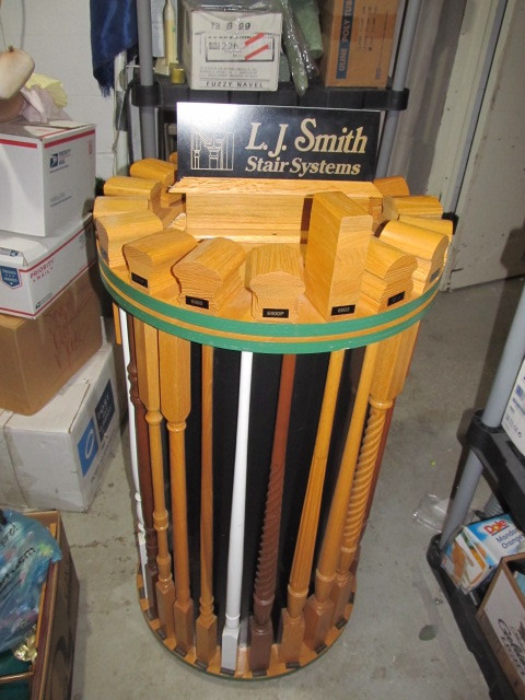 lot 148 image: Store Displays