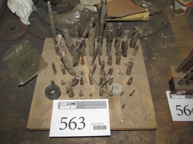 lot 563 image: Misc Lot of Metal Cutting Machine Tools