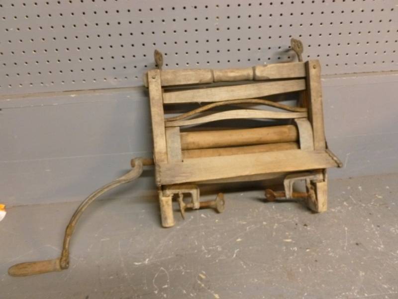 Antique Clothes Wringer
