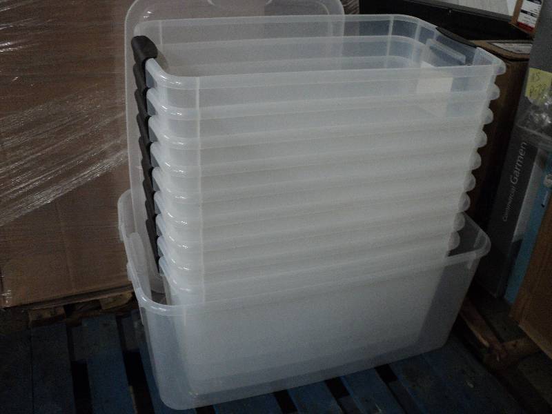 9 totes, only 1 with cover...