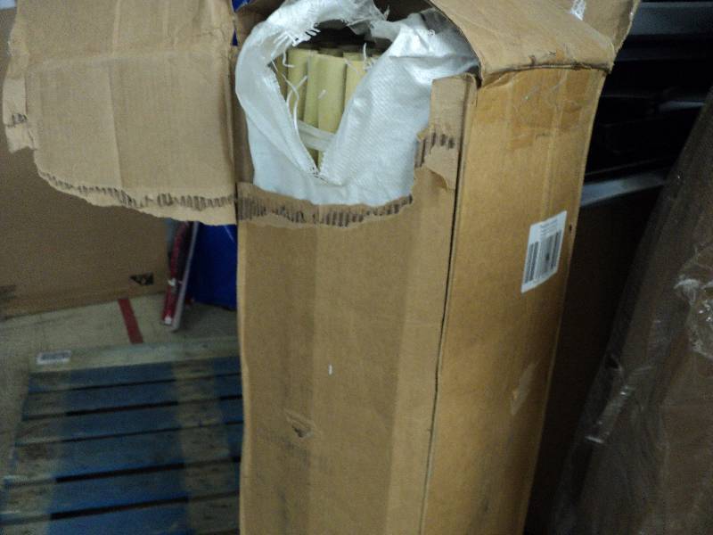 4x8ft roll bamboo fence in box...