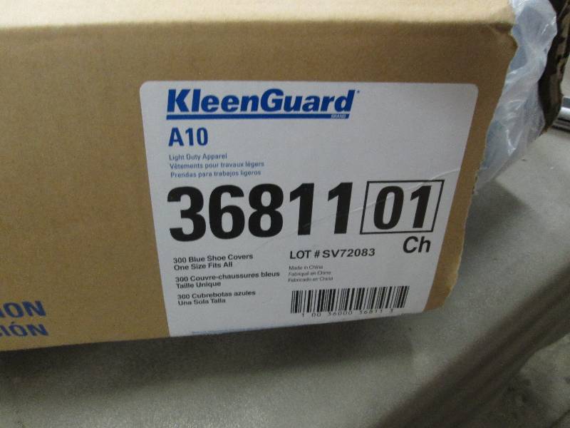 KleenGuard SHOE COVERS, A10, UNIVER...
