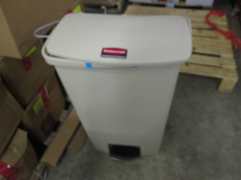 Damaged Rubbermaid Step Wastebasket...