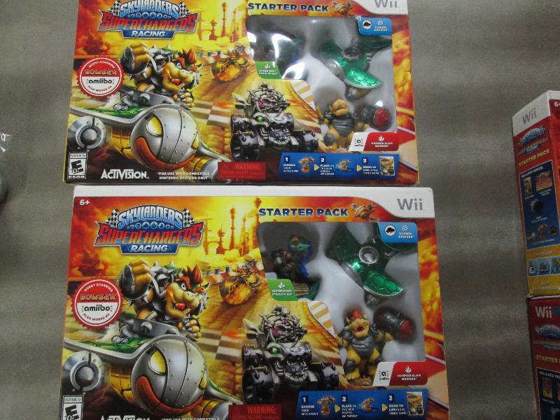 Lot of 2 Wii Skylander SuperRacing ...