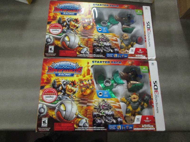 Lot of 2 Nintendo 3DS Skylander Sup...