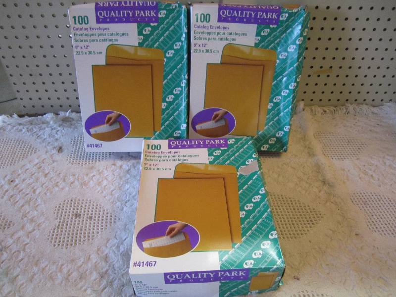 Lot of 300 - 9 x 12 Mailing Envel...