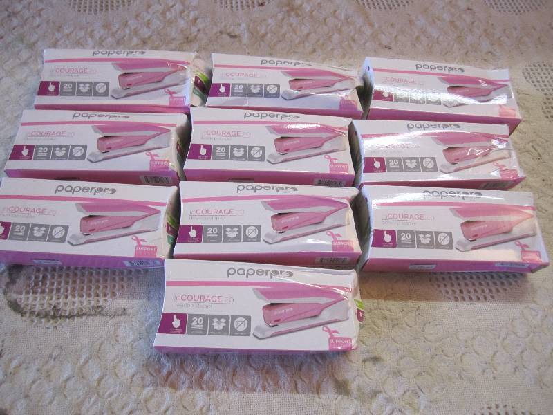 Lot of 10 Desktop Staplers Pink - B...