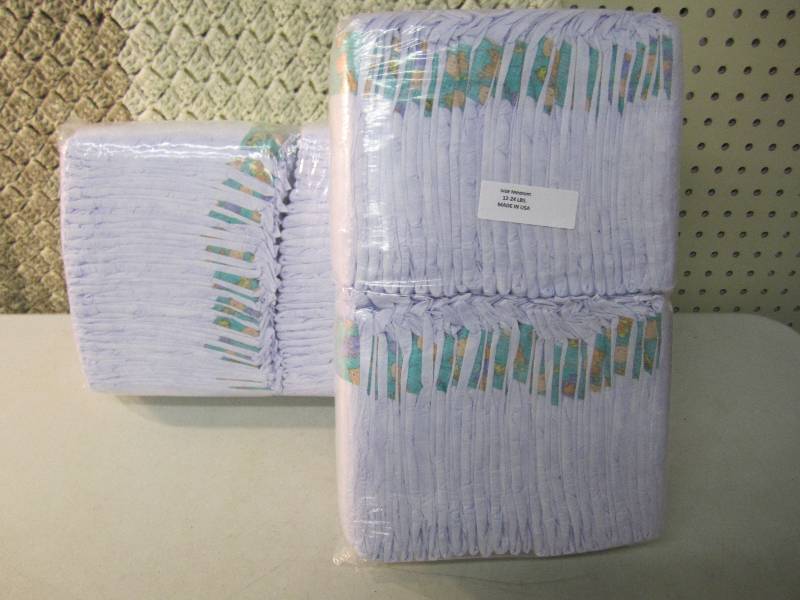 Lot of 100 Medium Diapers 12-24 pou...