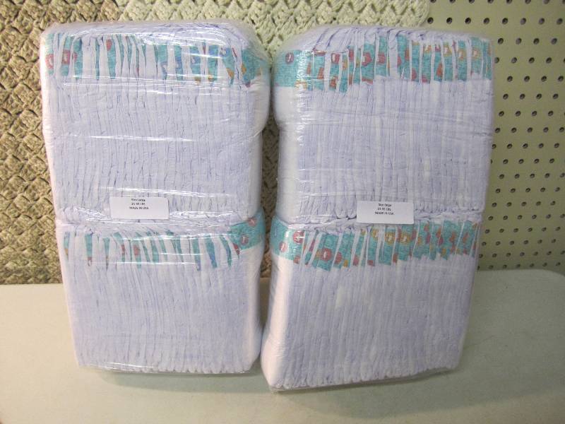 Lot of 100 Large Diapers 21-35 poun...